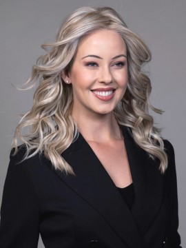 Elle Wig Lace Front Hand Tied by Belle Tress Elle Wig Lace Front Hand Tied by Belle Tress