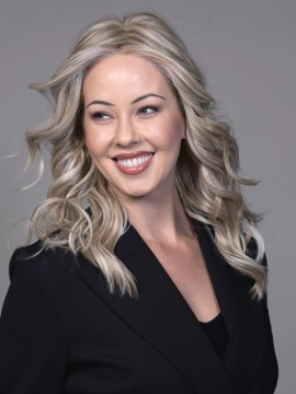 Elle Wig Lace Front Hand Tied by Belle Tress Elle Wig Lace Front Hand Tied by Belle Tress